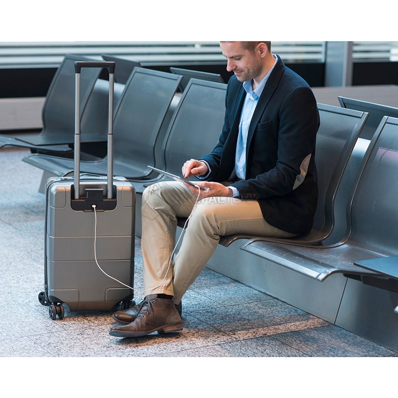 Валіза на 4 колесах Victorinox Travel LEXICON Titanium S з USB 34л (Vt602104)