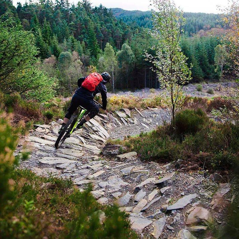 Спортивний рюкзак Osprey Syncro 20 Firebelly Red O/S (009.1974)