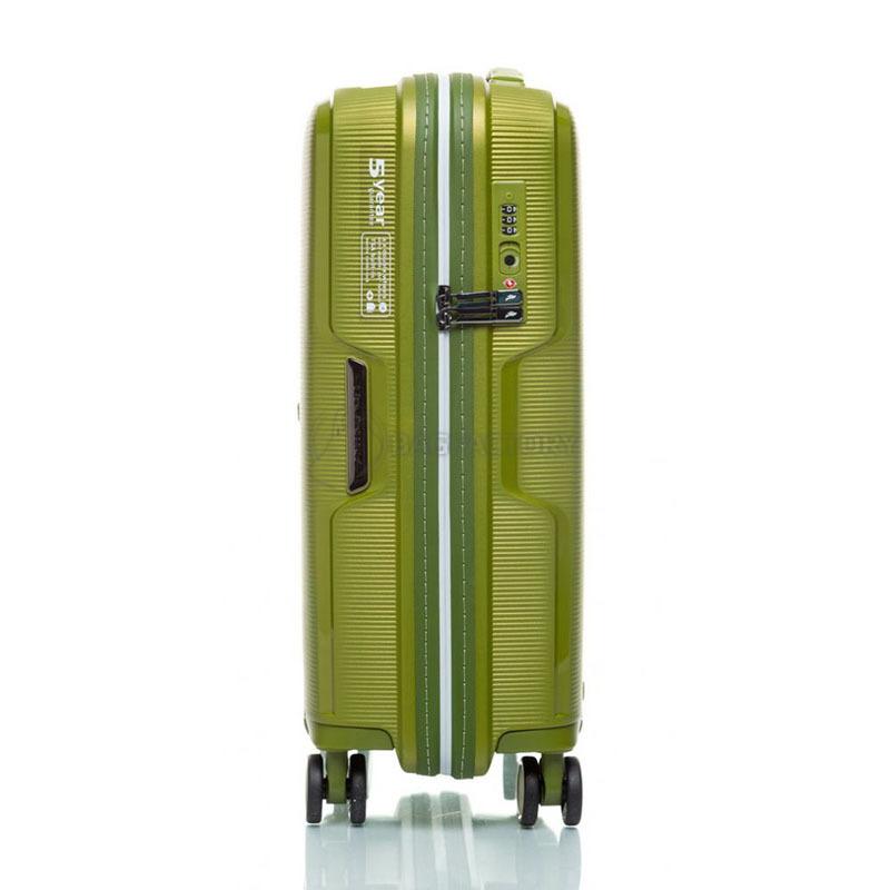 Валіза на 4-х колесах March Bel air 38л Зелений (1293/23)