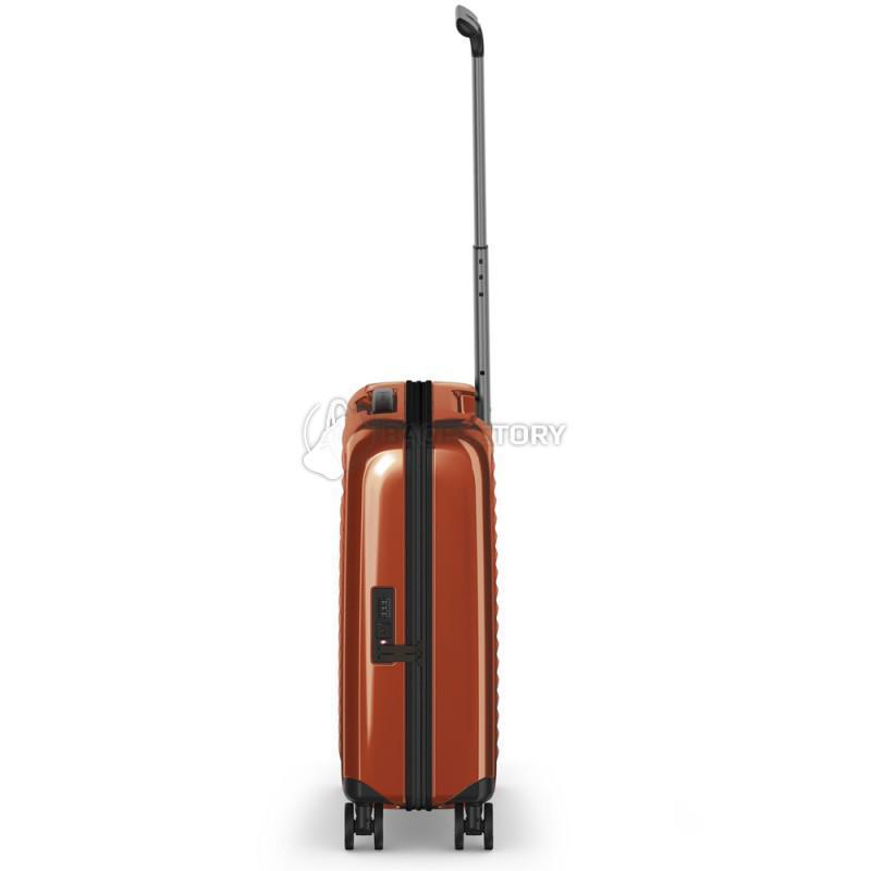 Валіза на 4 колесах Victorinox Travel Airox Orange S 33л (Vt610920)