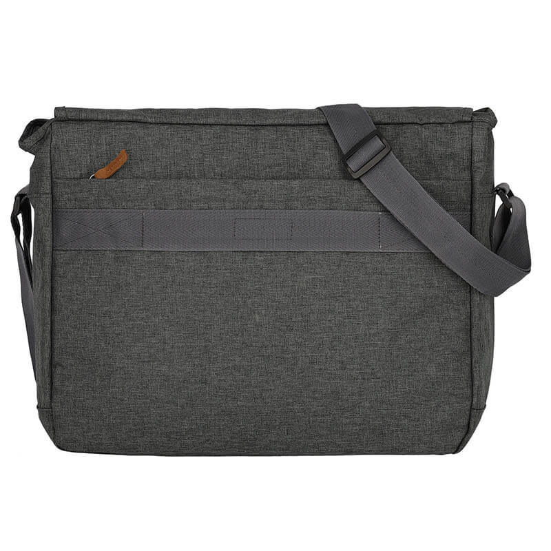 Чоловіча сумка Travelite Basics Messenger Anthracite з відділ. д/ноутбука 15