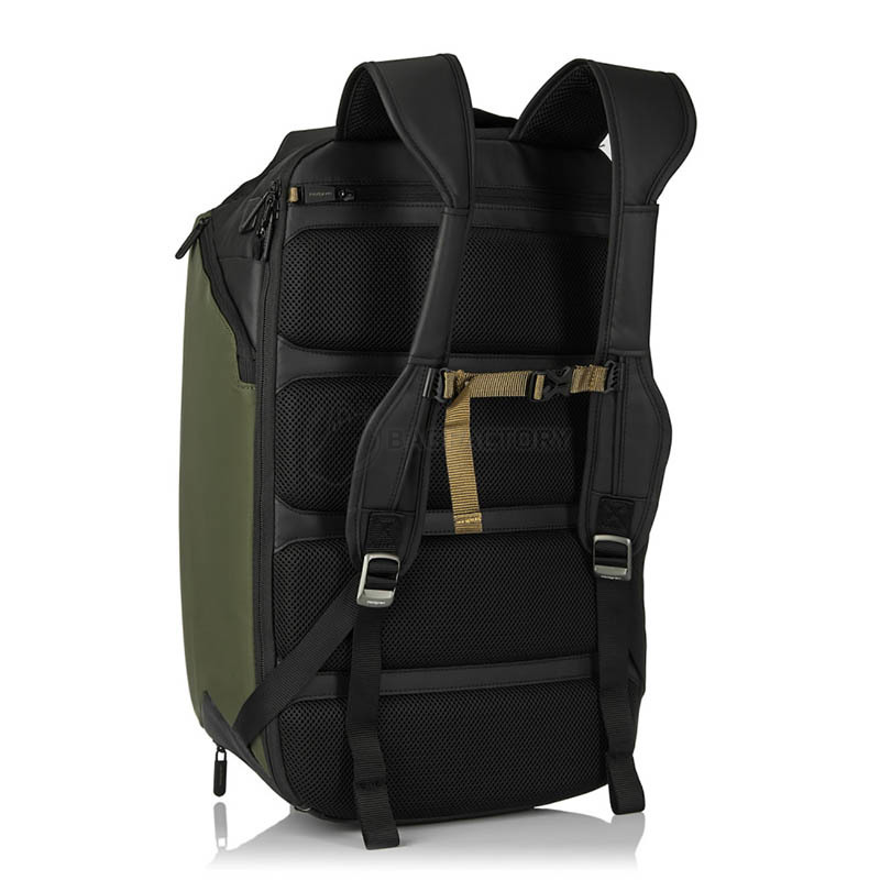 Міський рюкзак-ручная поклажа Hedgren Commute Чорний/Мілітарі 45л (HCOM07/163-01)