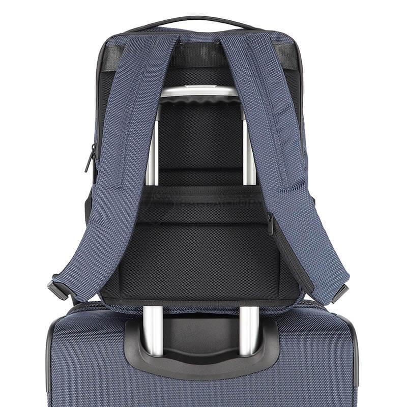 Міський рюкзак Travelite Meet Navy для ноутбука 15.6