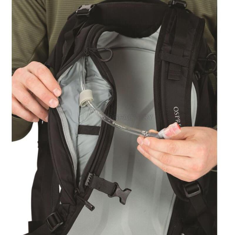 Спортивний рюкзак Osprey Kamber 30 Black (009.2632)