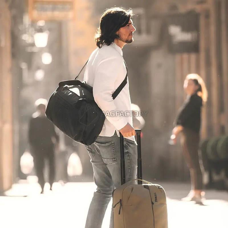 Валіза на 4-х колесах Thule Aion Carry On Spinner Black 35л (TH 3204719)