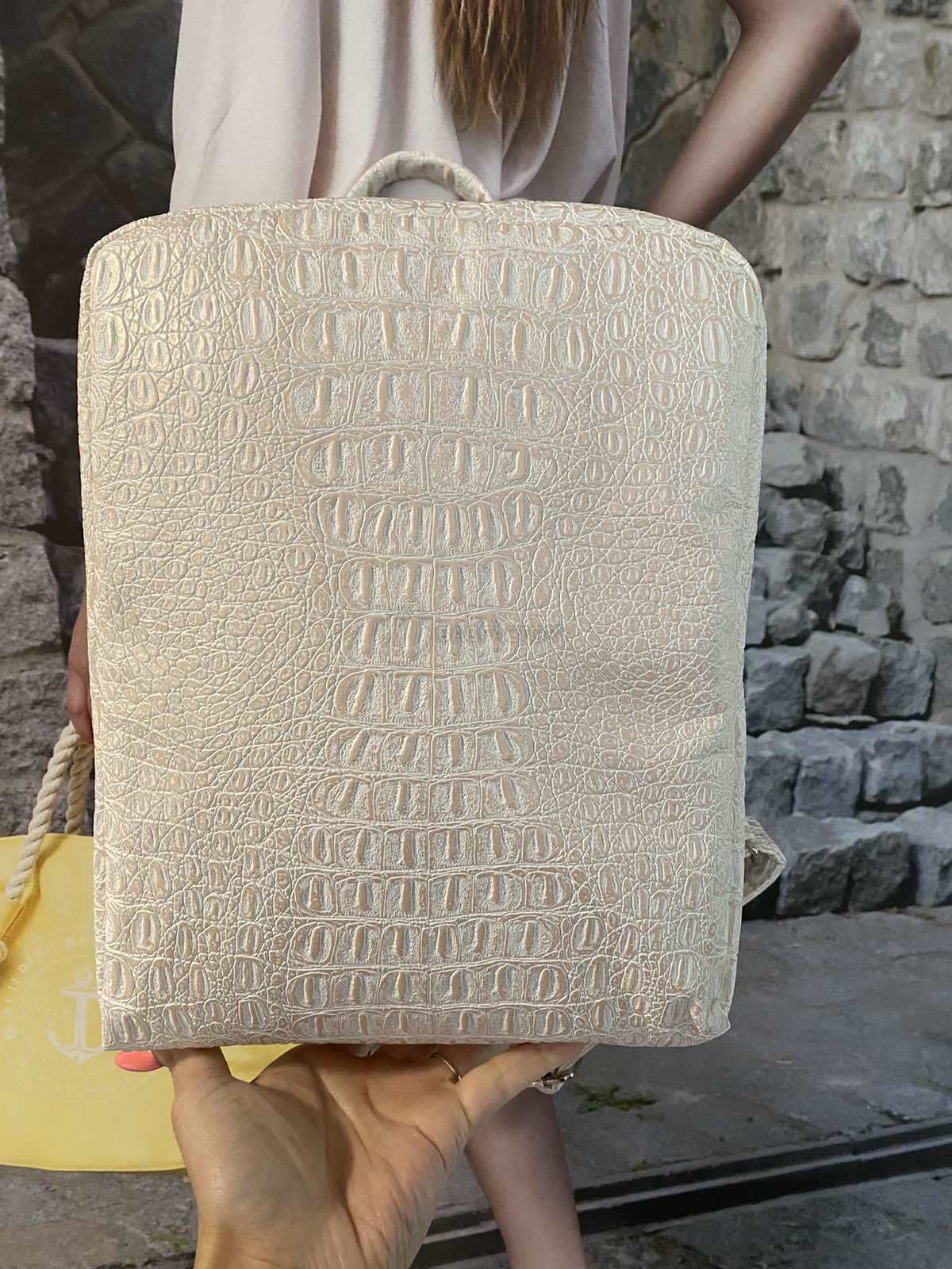 Міський жіночий рюкзак Poolparty Cult Білий 7л (cult - croco - white)