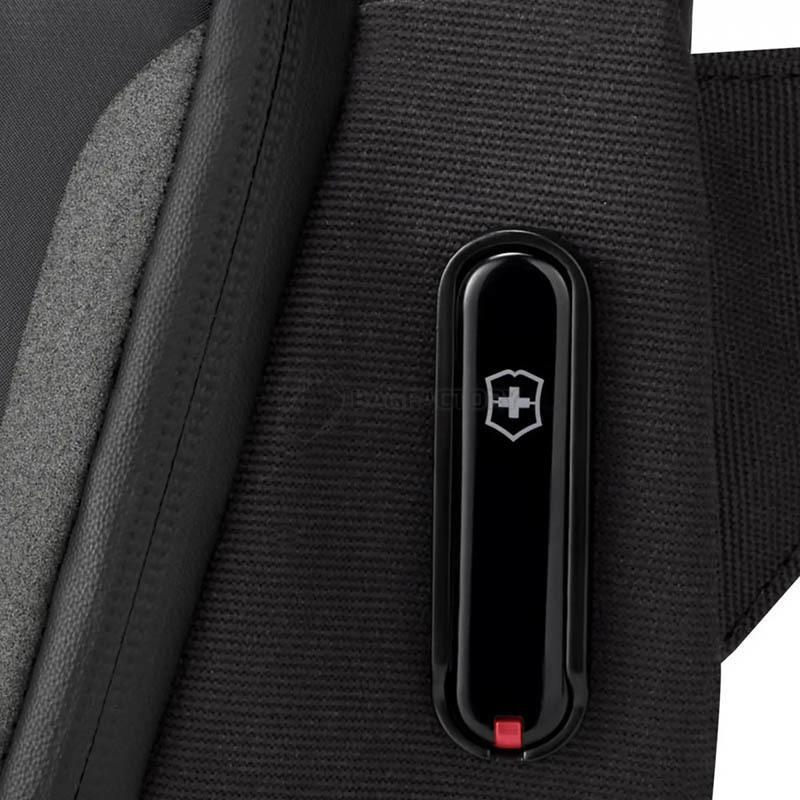 Поясна сумка Victorinox Travel Touring 2.0 Black 5л (Vt612128)
