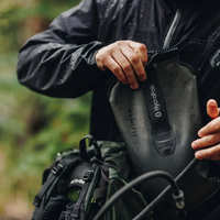 Питна система HydraPak Force 2L Mammoth Grey (AS522)