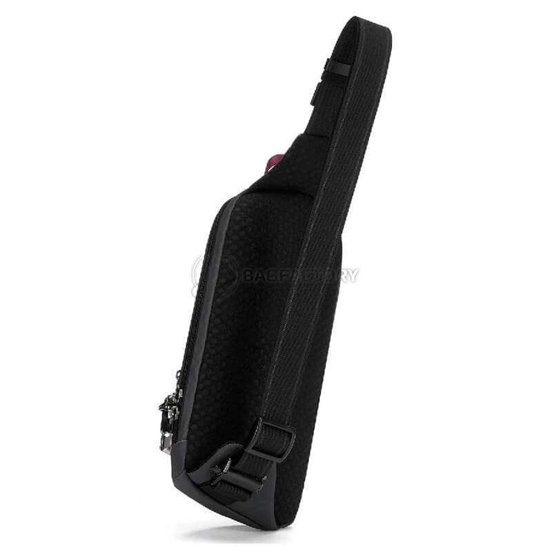 Чоловіча сумка через плече антизлодій Pacsafe Vibe 150 Sling Pack 2.5л Графітовий/Чорний (60161144)