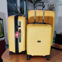 Валіза на 4-х колесах Swissbrand Eden S 43/49л Yellow (DAS302506)