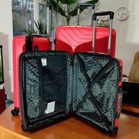 Валіза на 4-х колесах Swissbrand Eden M 78/90л Red (DAS302516)