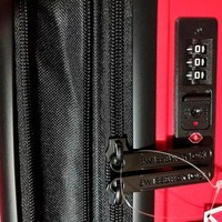 Валіза на 4-х колесах Swissbrand Eden M 78/90л Red (DAS302516)