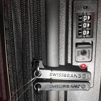 Валіза на 4-х колесах Swissbrand Eden L 115/132л Black (DAS302505)