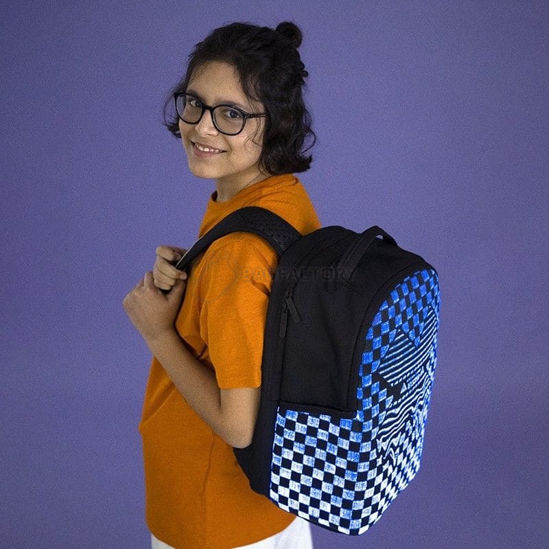 Міський підлітковий рюкзак Kite Education teens 2595L-1 LED Чорний 19л (K24-2595L-1 (LED))