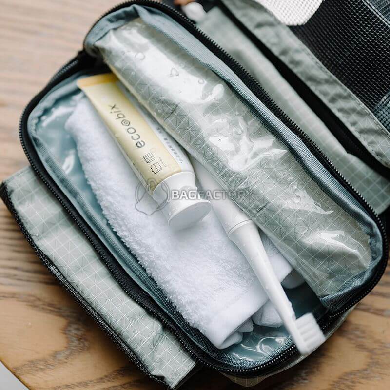 Косметичка Naturehike NH20SN010 розмір L Чорна (6976023924262)