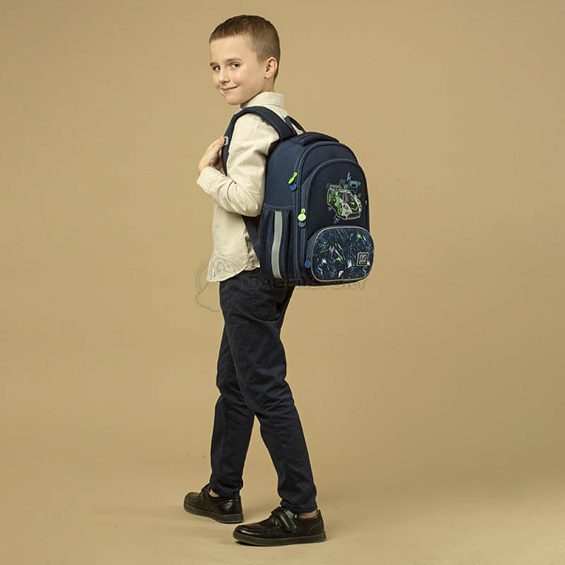 Шкільний каркасний рюкзак GoPack Education Racing Car Синій 12.5л (GO24-597M-7)