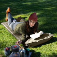 Туристичний килимок Naturehike CNK2300DZ014 30мм з подушкою темно-зелений 192 см (6976023923364)