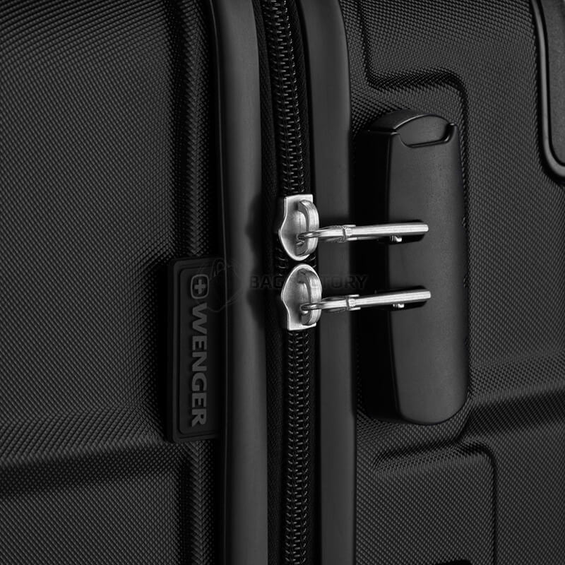 Валіза Wenger Amplar велика пластик 4 колеса 94 л чорна (653140)