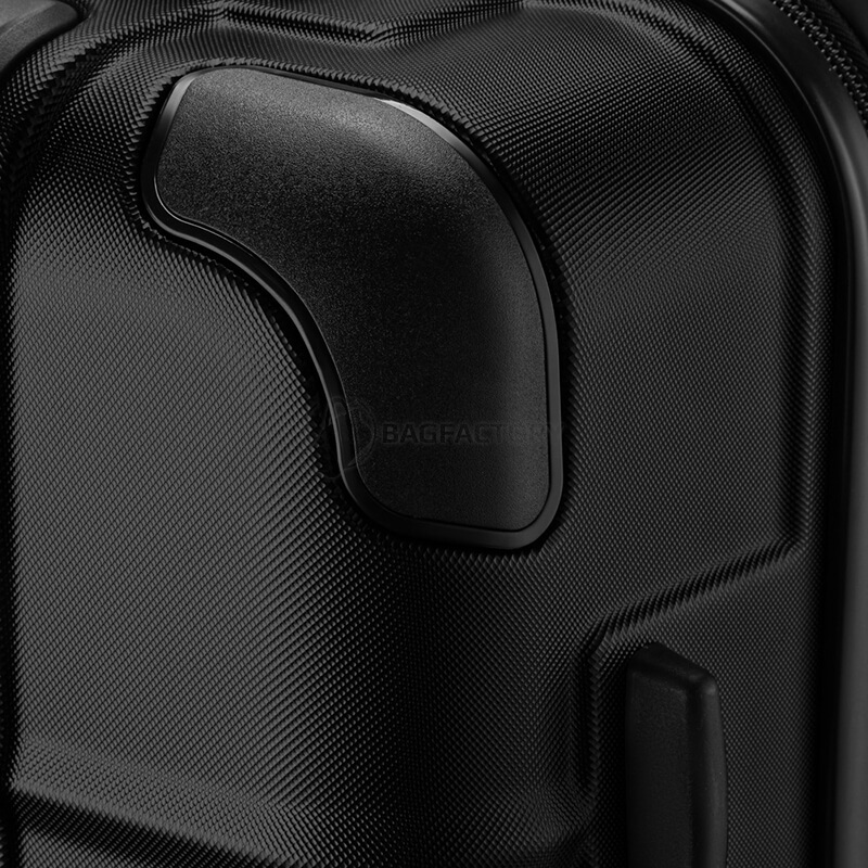 Валіза Wenger Amplar велика пластик 4 колеса 94 л чорна (653140)