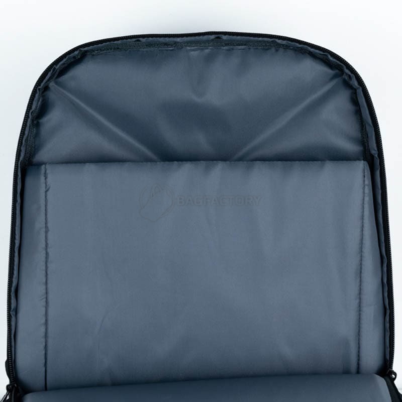 Міський рюкзак GoPack Education Teens 153 чорний 17л (GO25-153L)