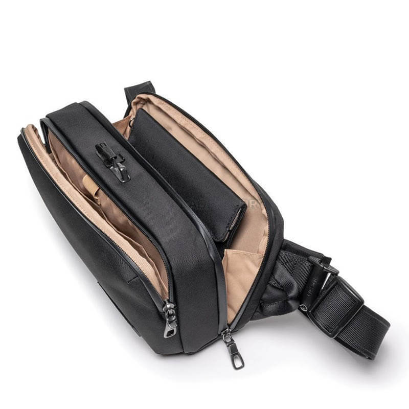 Сумка слінг антизлодій Pacsafe x SLNT pocket sling 3л чорний (83102100)