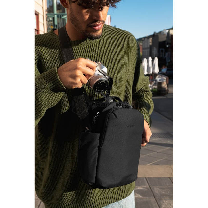 Сумка через плече антизлодій Pacsafe V Tour Crossbody 5 ст. захисту 7л чорний (61110130)