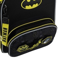 Шкільний каркасний рюкзак Kite Education 556 DC Batman Чорний 12 л (DC25-556M)