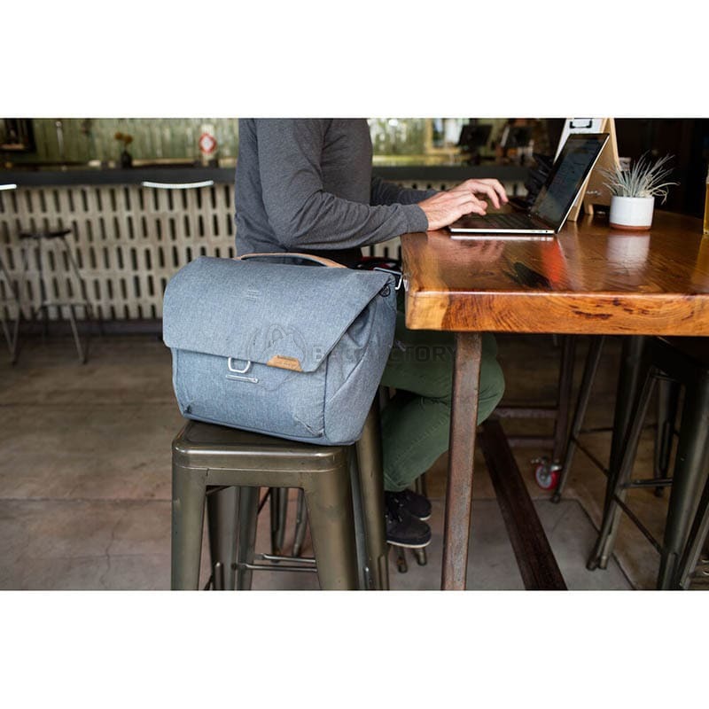 Сумка для фототехніки Peak Design Everyday Messenger 13L v2 Ash (BEDM-13-AS-3)
