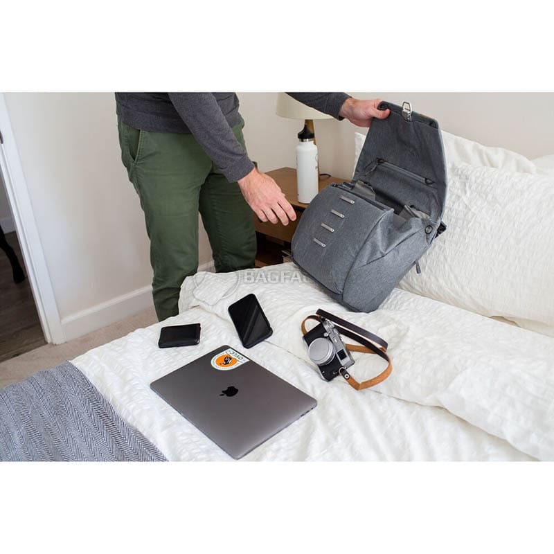 Сумка для фототехніки Peak Design Everyday Messenger 13L v2 Ash (BEDM-13-AS-3)