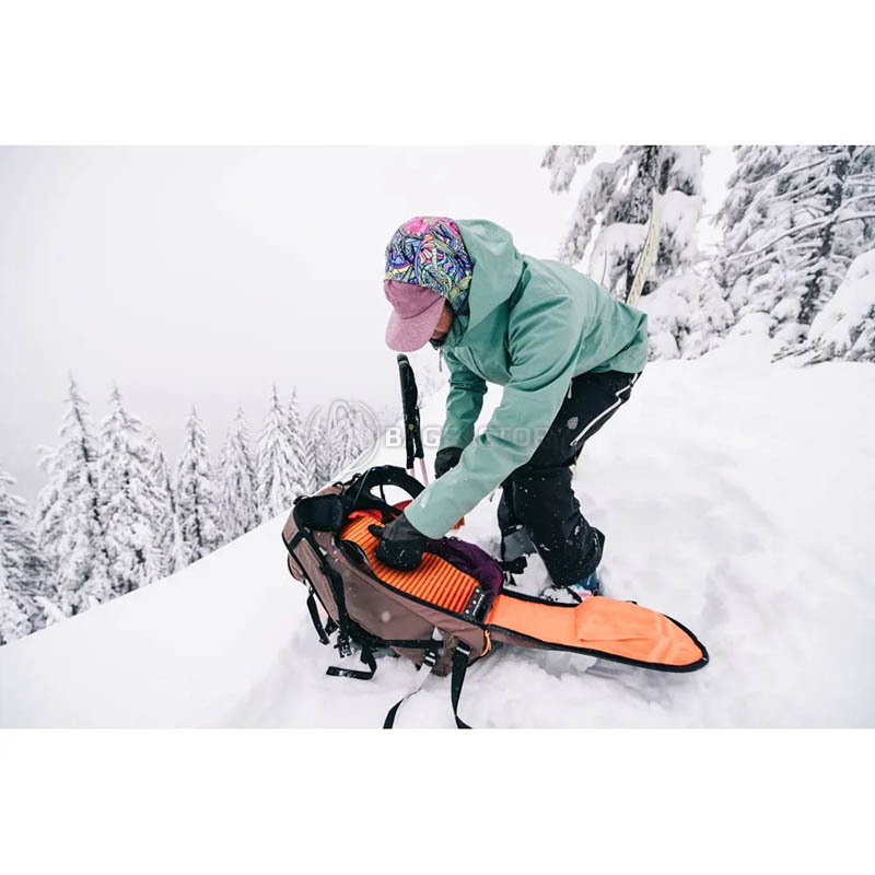 Туристичний рюкзак лижний Osprey Sopris 25 magma brown/raven black (009.4100)