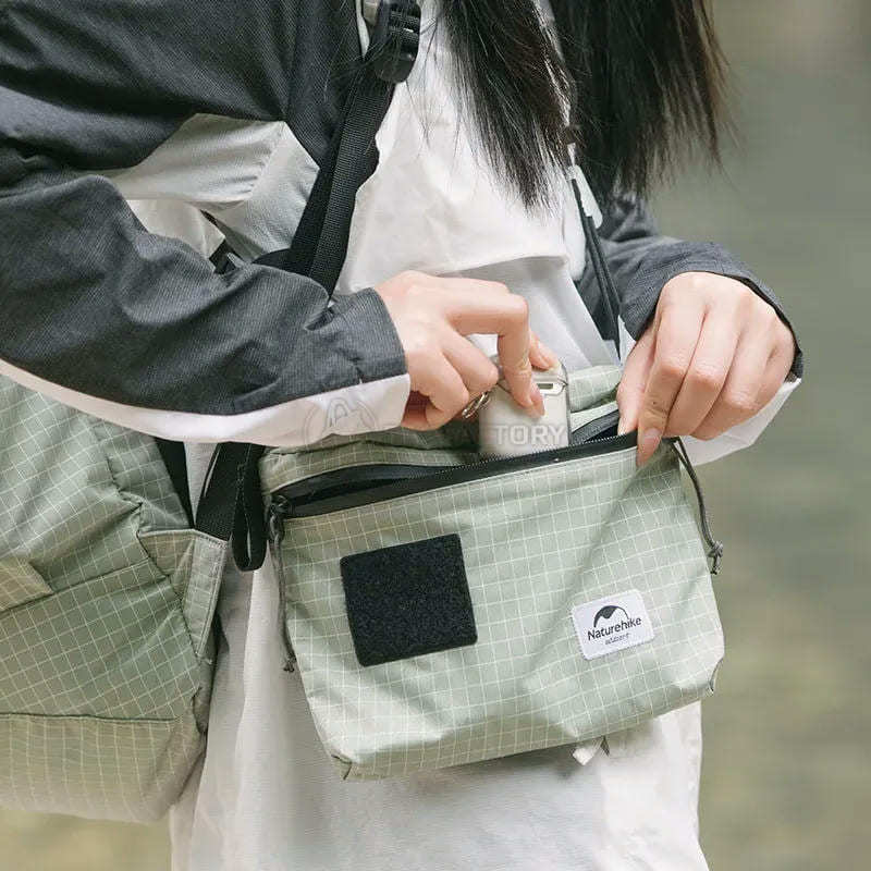 Сумка через плече Naturehike NH20BB204, 3л світло-сірий (6927595772379)