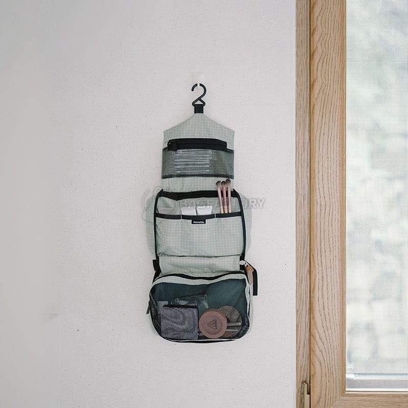 Косметичка Naturehike NH20SN010 розмір S світло-сіра (6976023924255)