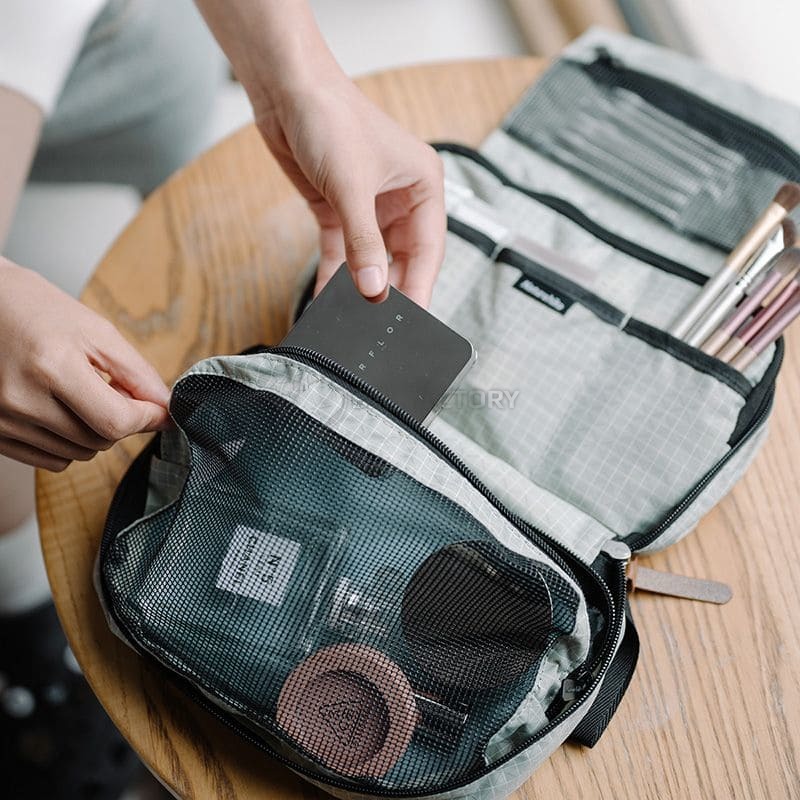 Косметичка Naturehike NH20SN010 розмір S світло-сіра (6976023924255)