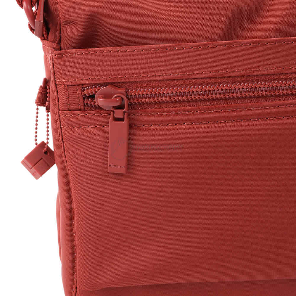 Жіноча сумка Hedgren Inner City Eye 3.5 л Dahlia Red (HIC176/906-15)