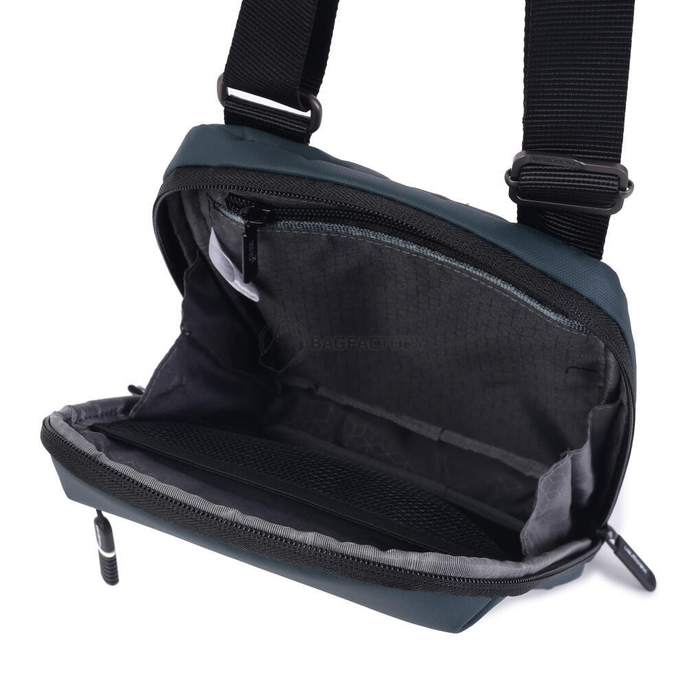 Чоловіча сумка через плече Hedgren Commute Turn 1.9 л Blue (HCOM08/706-20)