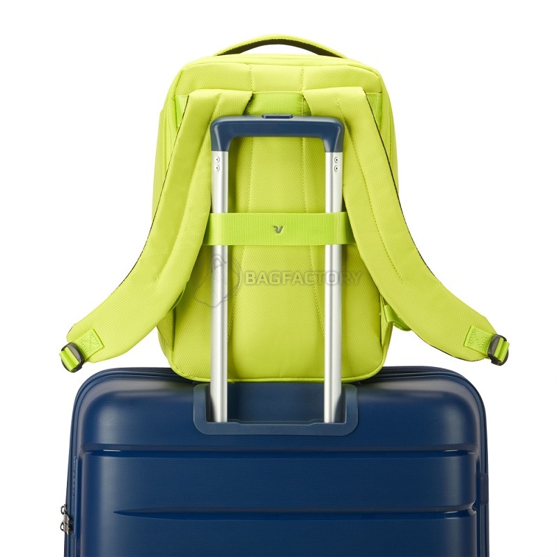 Міський рюкзак-ручна поклажа Roncato Ironik 2.0 18/23л Салатовий (415336/77)